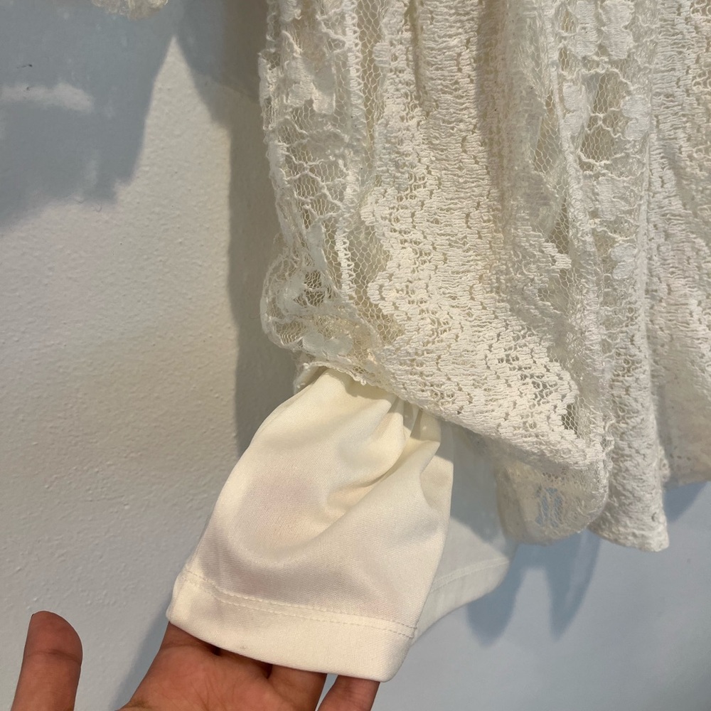 VENUS White Lace Romper Size Large - Picture 10 of 10